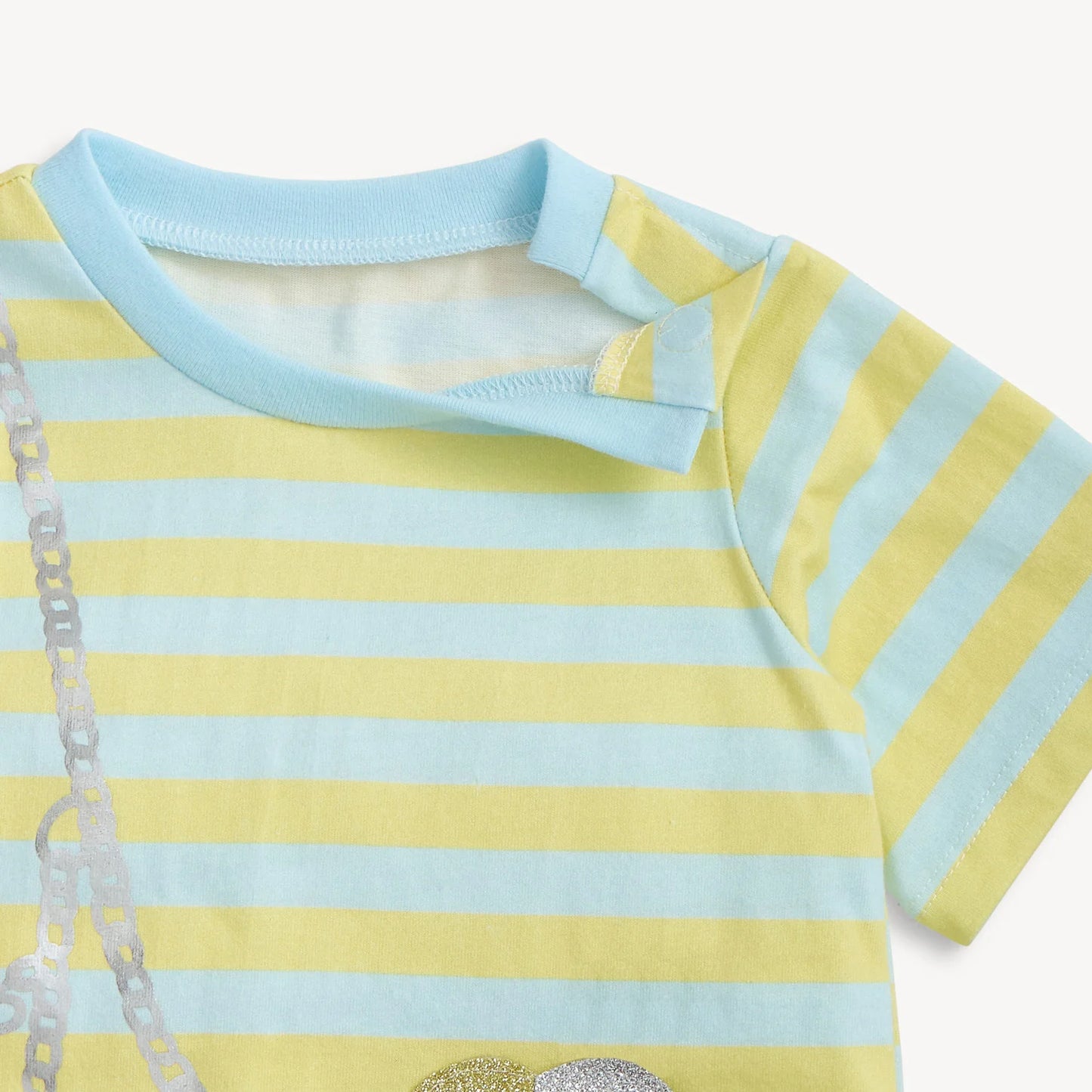 Magnetic Peek-A-Pocket T-Shirt & Shorts Set