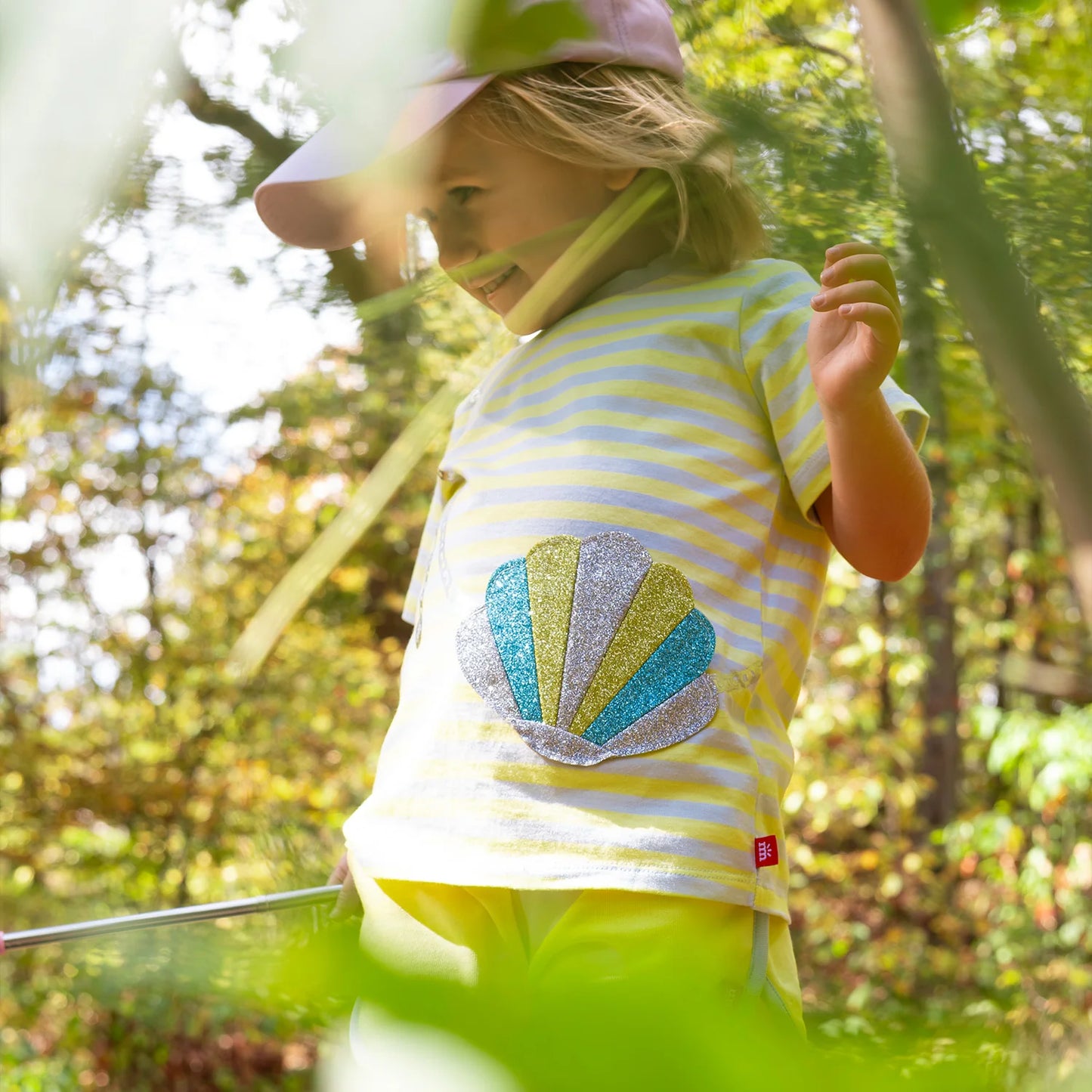 Magnetic Peek-A-Pocket T-Shirt & Shorts Set