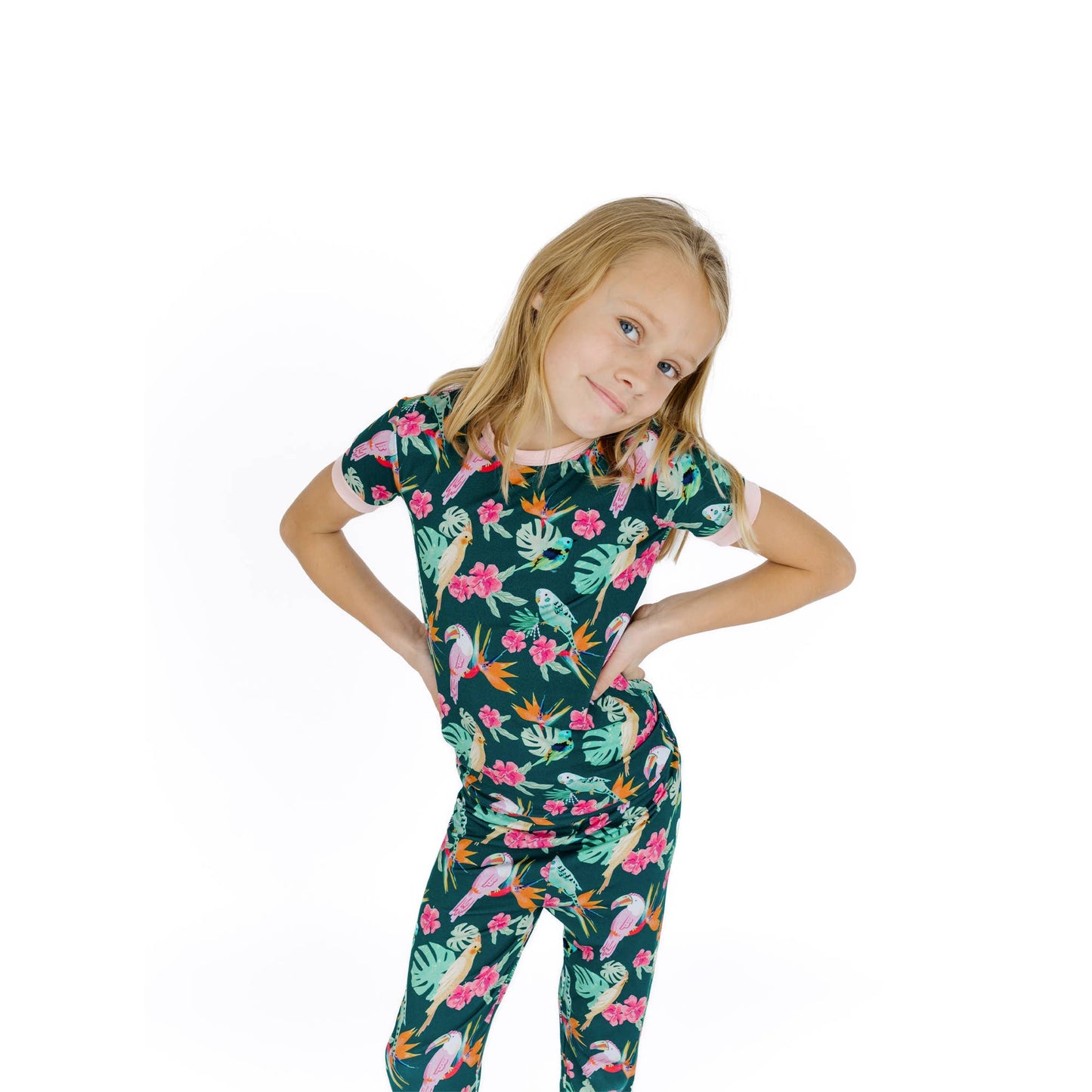 Isla Botánica Tropical Birds Two-Piece Bamboo Short Sleeve Pajama Kids Pants Set