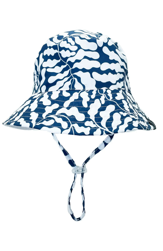 Feather 4 Arrow reversible bucket hat- White