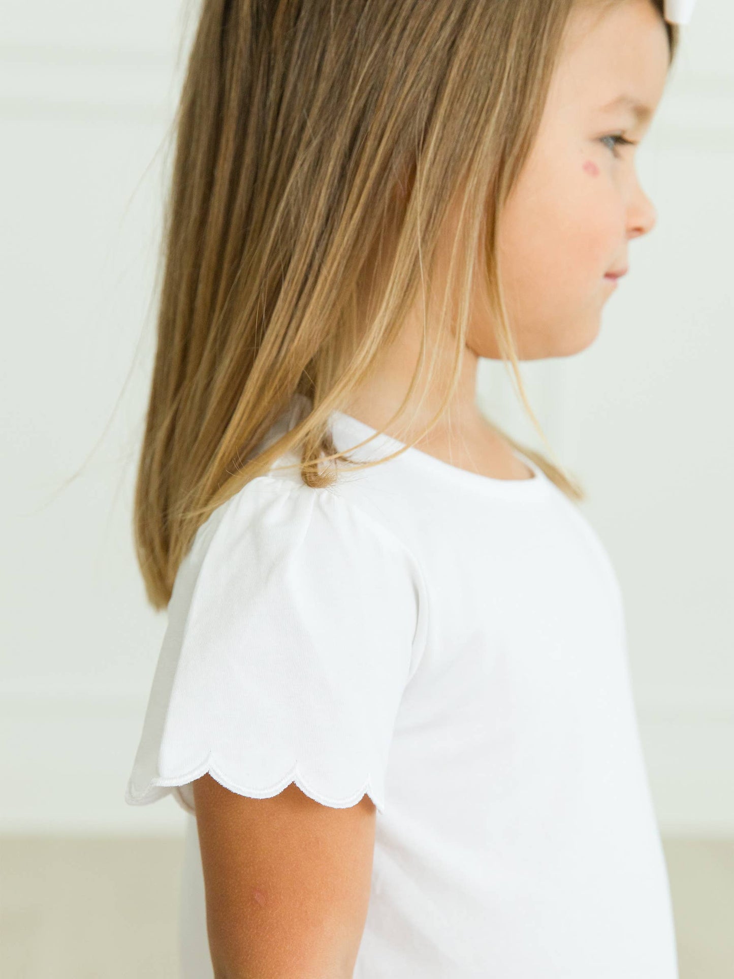 Short Sleeve Scallop Tee